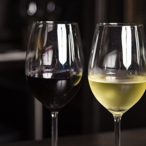 The Major Fights White Wine Drinkers Have With Red Wine Drinkers