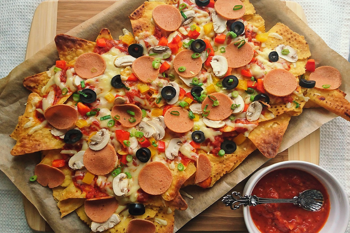 Pizza Nachos