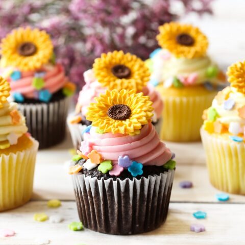 10 Amazing Summer Cupcake Recipes