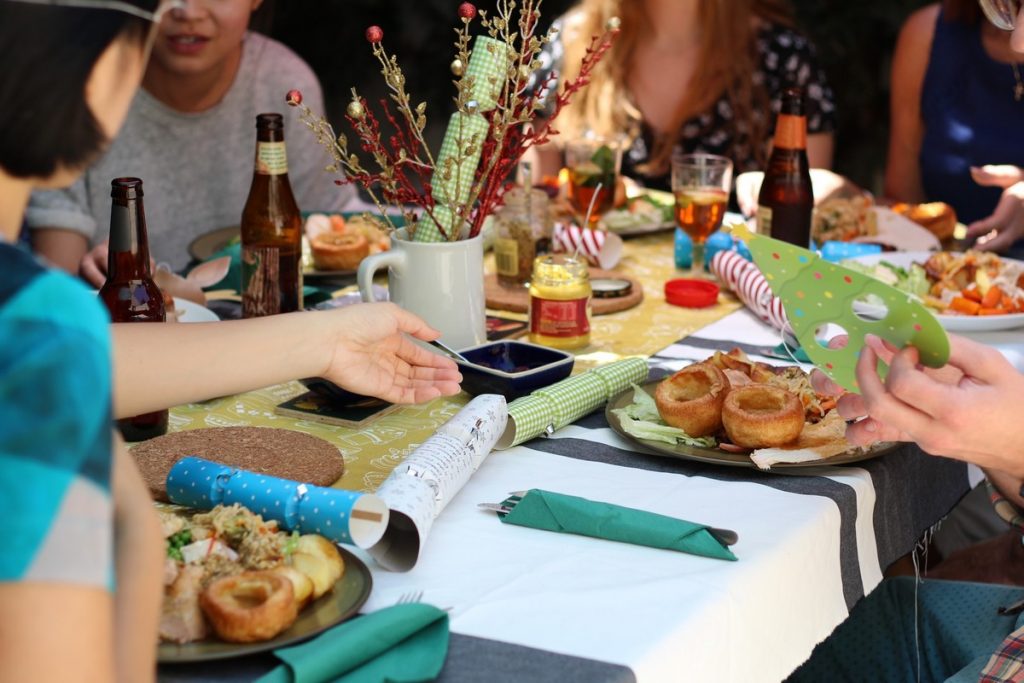 7 Fantacular Ideas for a Friendsgiving Party