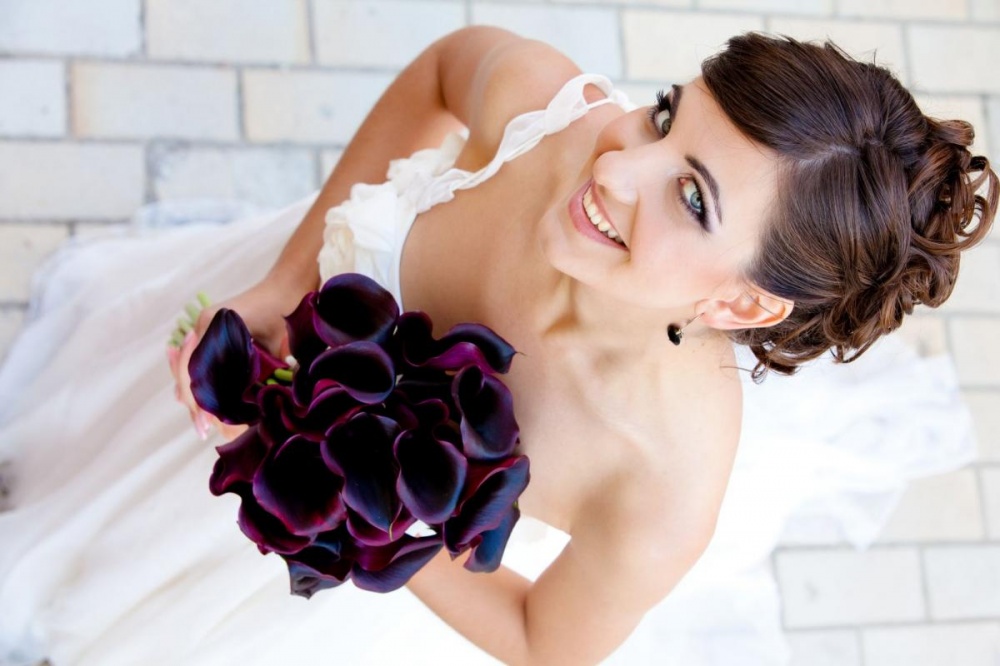 Black, Taupe, and Amber wedding colors