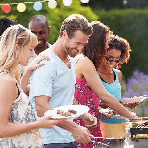 10 Low-Cost Ideas for a Summer BBQ