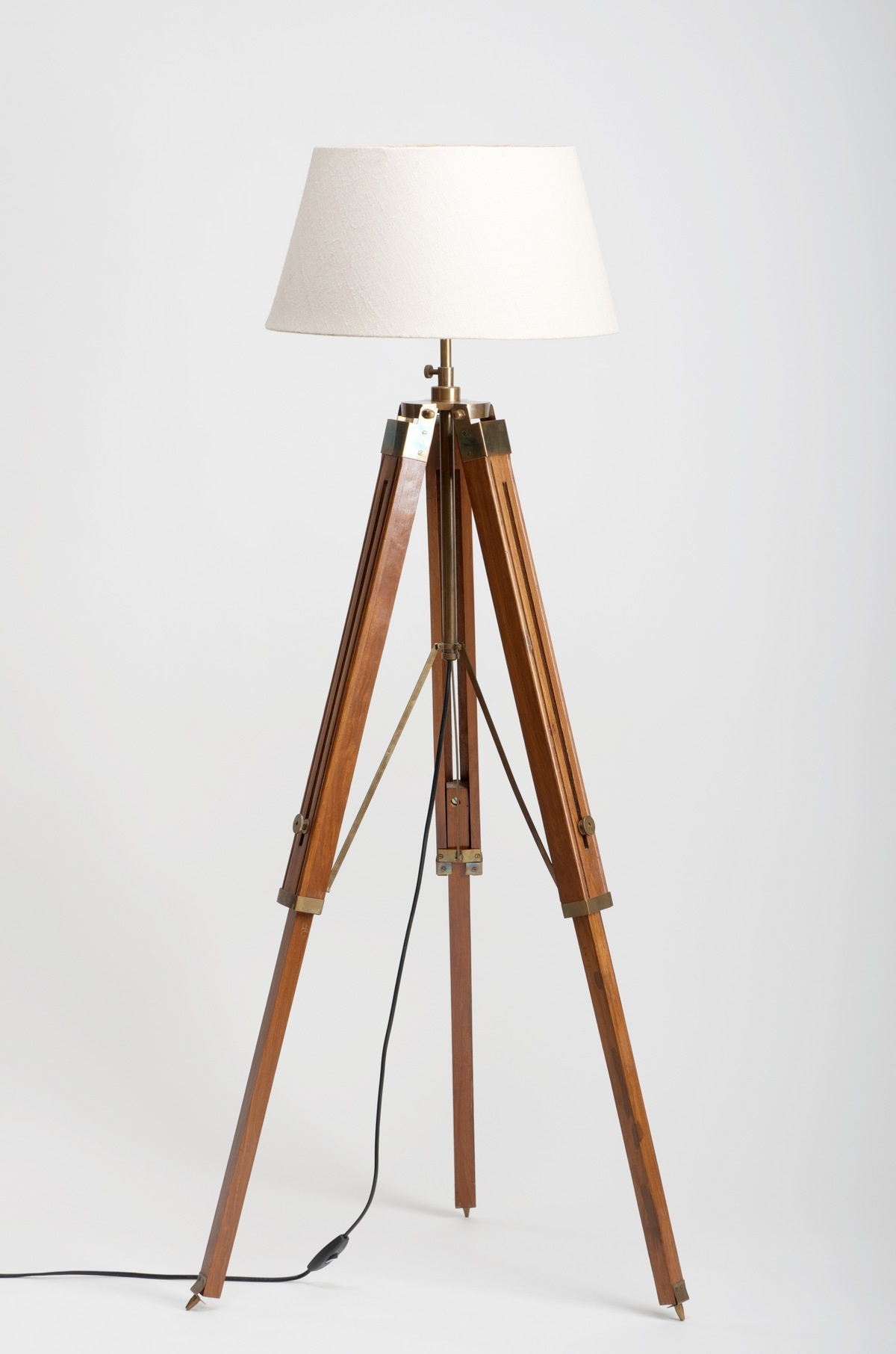 A fleamarket tripod