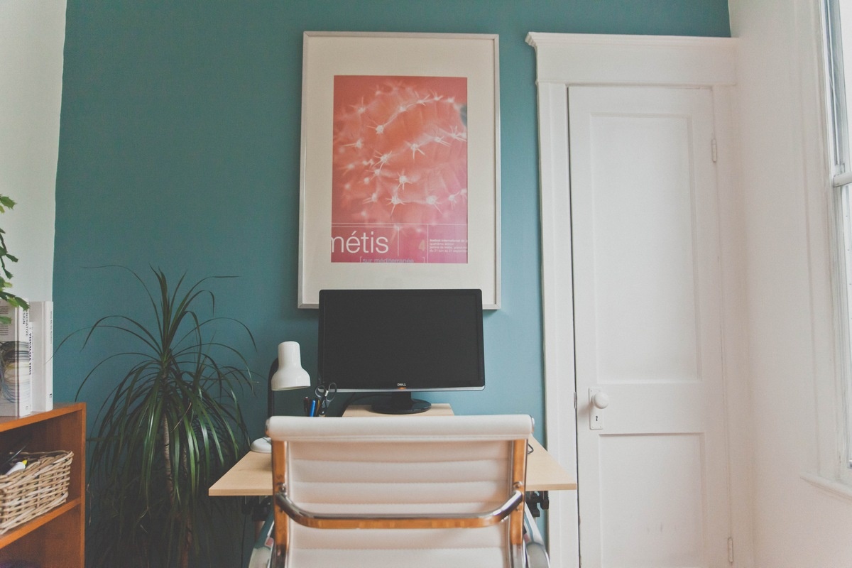 Home Office Decor Ideas - Add a Splash of Color