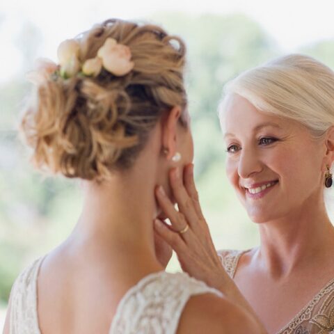 10 Unique Ways To Honor Your Mom At Your Wedding