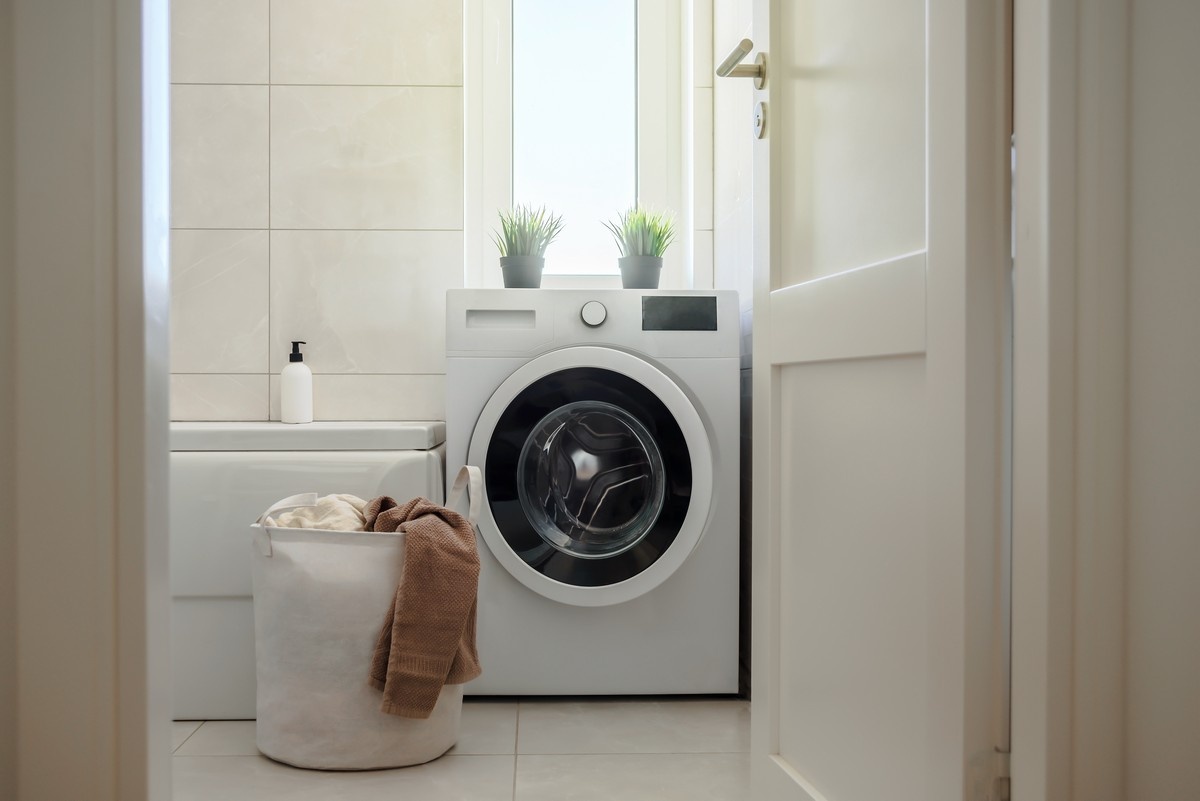 Laundry Room Decorating Ideas - Install a Tile Backsplash