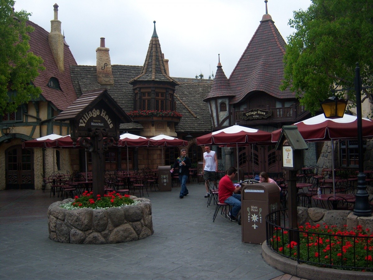 Create a Memorable Vacation at Disneyland Wonderful Restaurants