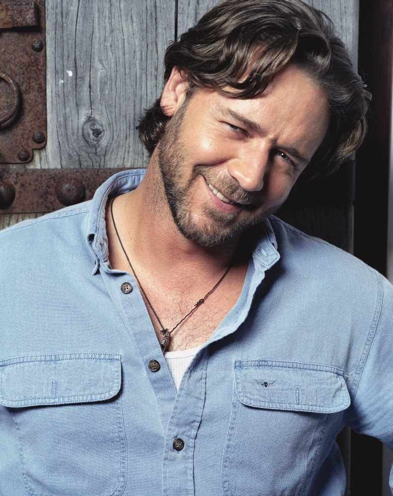 Russell Crowe 10 Celebrities with the Extremely Gross Hygiene Practices