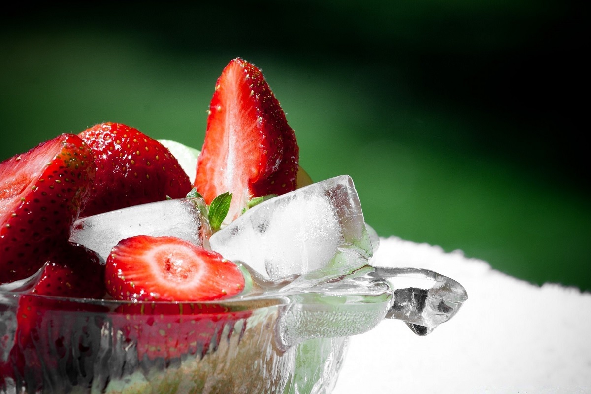 Strawberry ice cubes