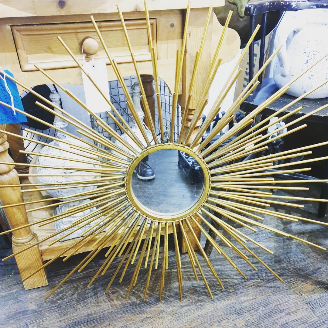 Create a sunburst mirror