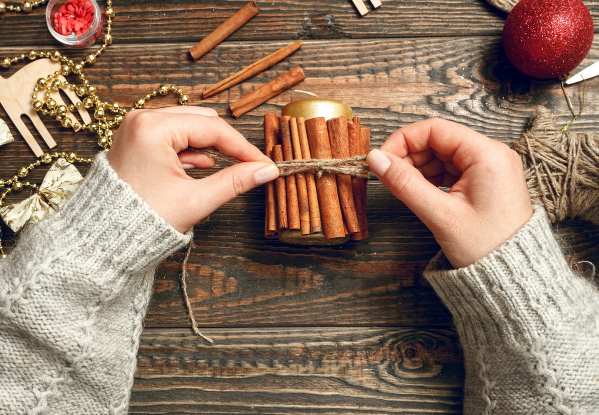 The cinnamon candle centerpiece