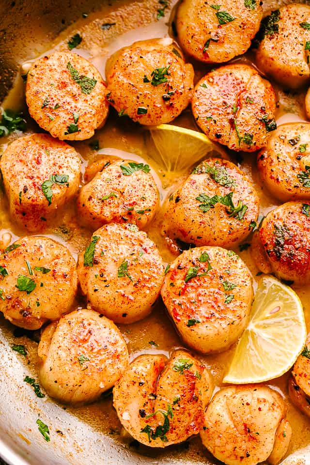 Seared Scallops With Garlic Basil Butter