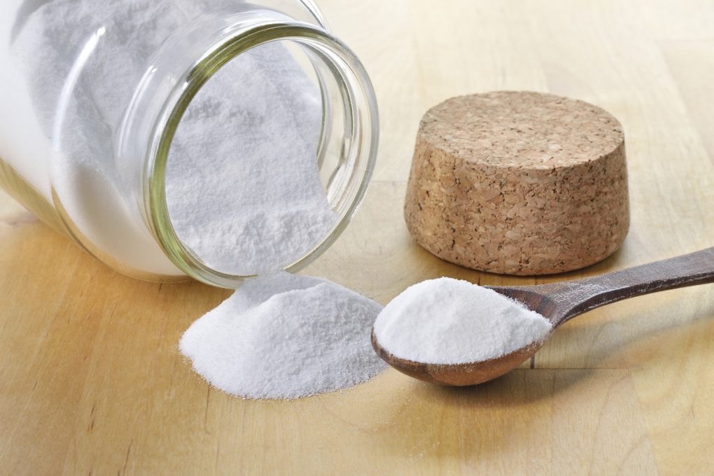 10 Amazing Beauty Uses for Baking Soda