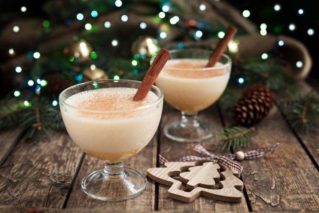 15 Christmas Coctails Infographics