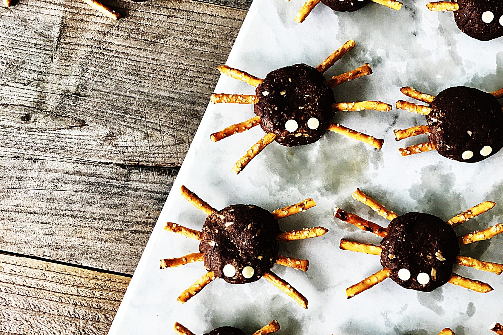 Meal photo - Chocolate-Mint Halloween Spiders