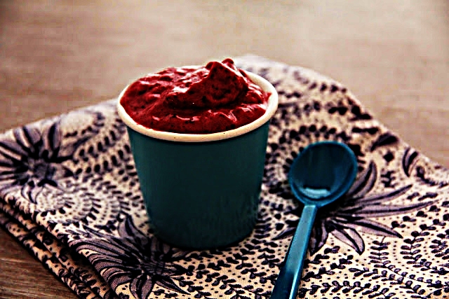 Meal photo - Minute Ice Cream with Red Fruits Without Ice Cream Maker