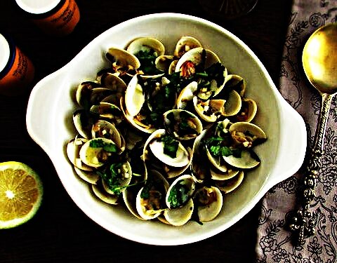 Meal photo - PORTUGUESE CLAMS IN GARLIC SAUCE