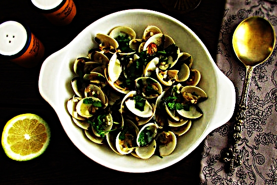 Meal photo - PORTUGUESE CLAMS IN GARLIC SAUCE