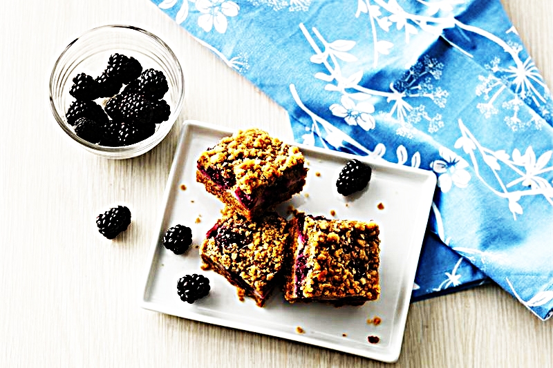 Meal photo - Yogurt and Blackberry Crumble Bars