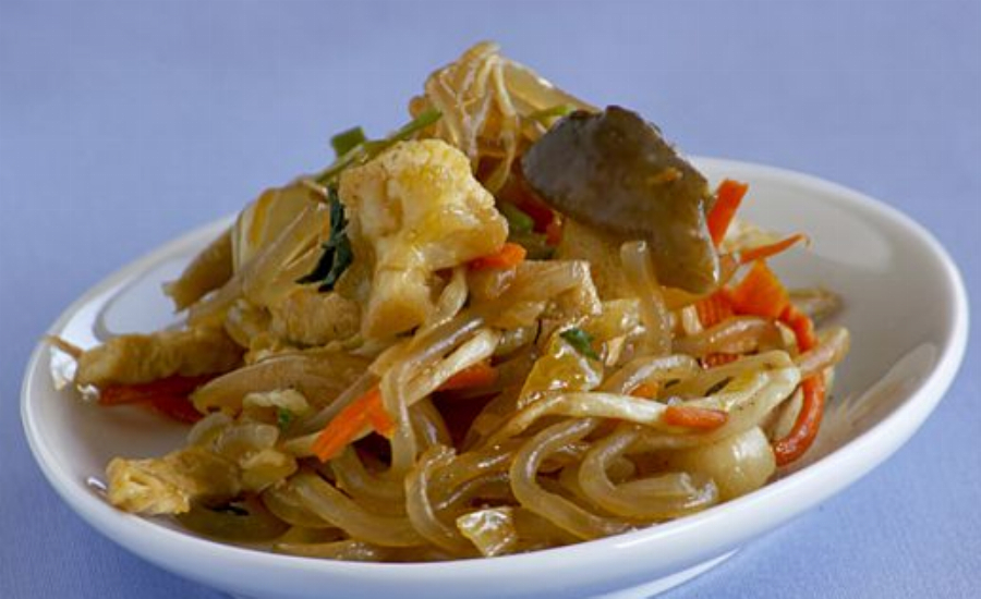 Glass Noodles with Vegetable Stir Fry (Jap Chae)