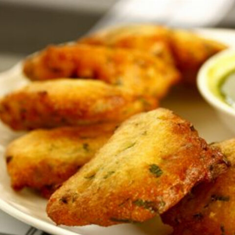 Masala Vada Recipe (Indian Urad Dal Fritters)