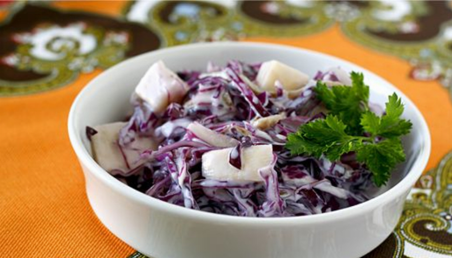 Red Cabbage Coleslaw with Buttermilk Ranch Dressing