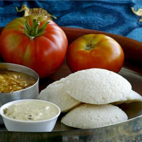 Idli Recipe with Coconut Chutney