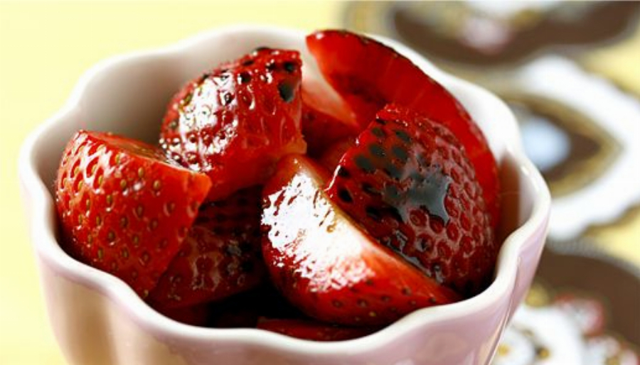 Strawberries with Balsamic Syrup Recipe