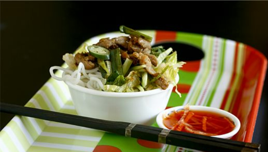 Vietnamese Grilled Chicken with Vermicelli Noodles (Bun Ga Nuong)