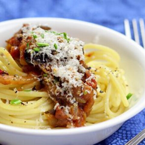 Spaghetti in Spicy Tomato Sauce