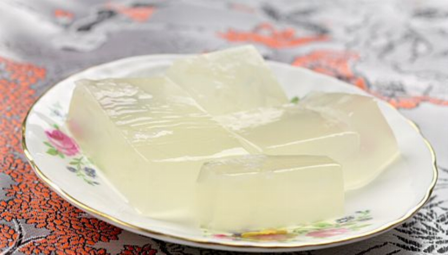 Rau Cau Dua: Vietnamese Coconut Jello Recipe