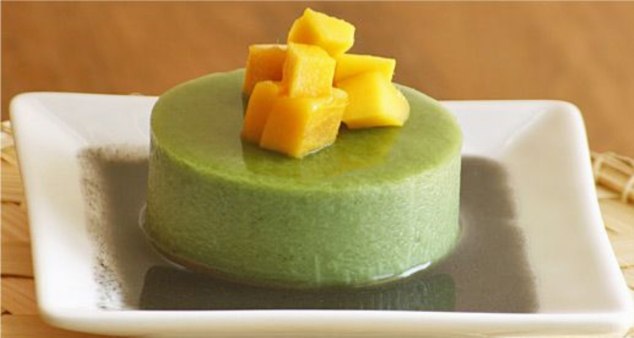 Matcha Green Tea Agar Agar with Sweet Black Sesame Sauce