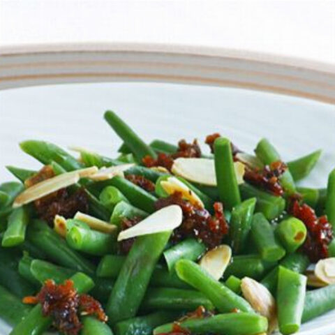 Simple Green Bean Salad with Toasted Sliced Almonds and Pomegranate Vinaigrette