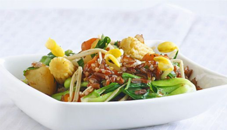 Asian-Style Red Rice with Mixed Vegetables Stir-Fry