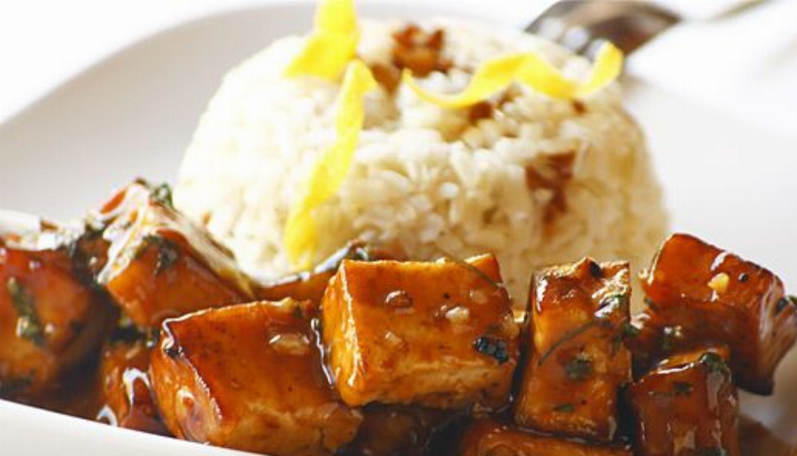 Orange-Flavored Fried Tofu with Water Chestnuts