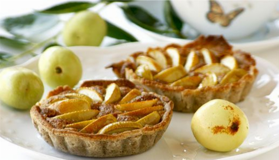 Fresh Jujube Tart with Walnut Cream (Chinese Date Tart)