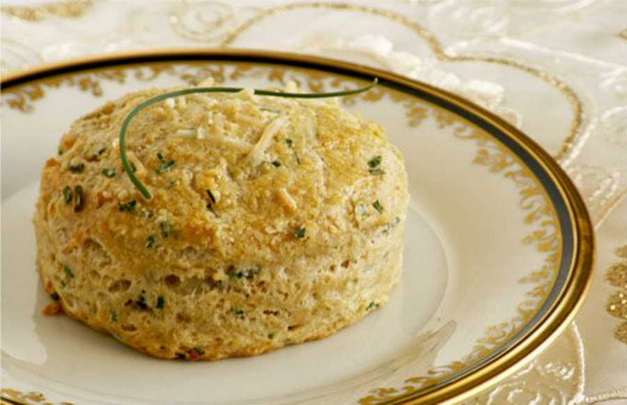 Homemade Biscuits with Sour Cream, Chives and Parmesan