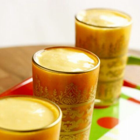 Mango Lassi (Indian Yogurt Drink)