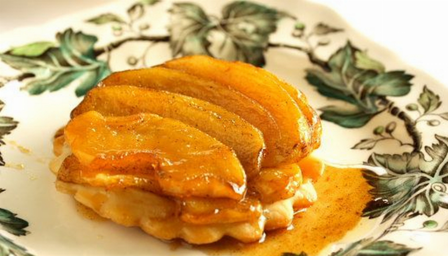 Tarte Tatin aux Pommes (Upside down Apple Pie)