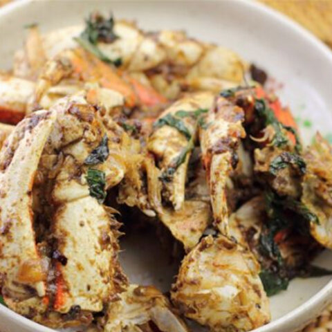 Sauteed Crab with Ginger and Basil