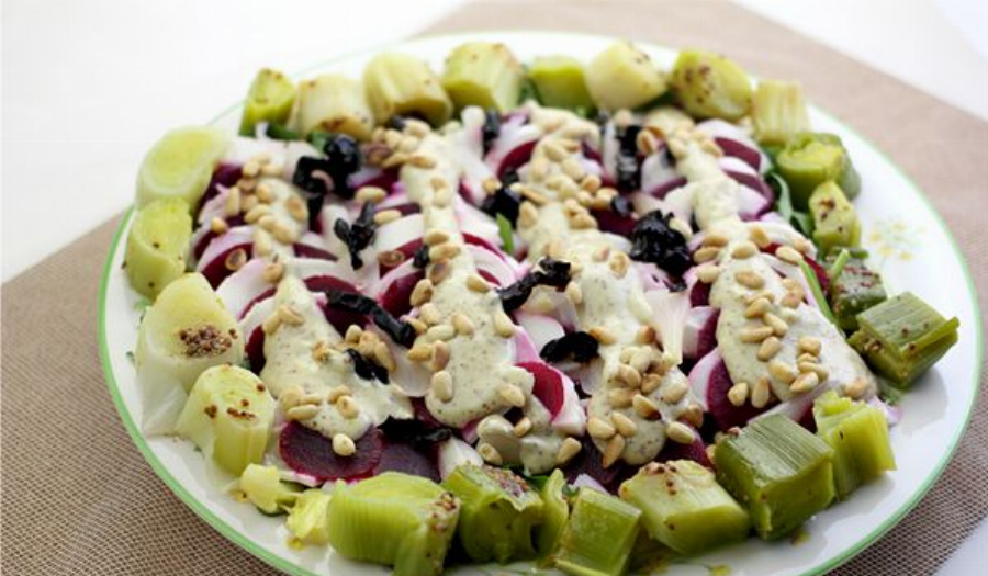 Beet Mozzarella Salad with Gorgonzola Dressing