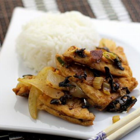 Wood Ear Mushroom and Tofu Stir Fry Recipe