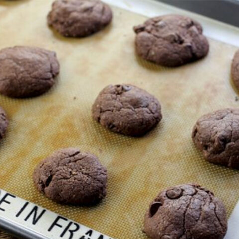 Sweet Treats for Valentine's Day: Chocolate Puffs