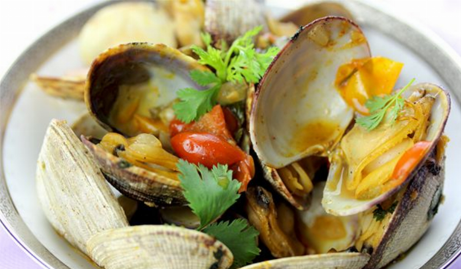 Spicy Clams in Saffron Tomato Sauce