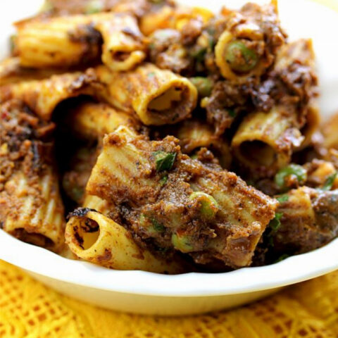 Rigatoni Pasta with Eggplant and Green Peas