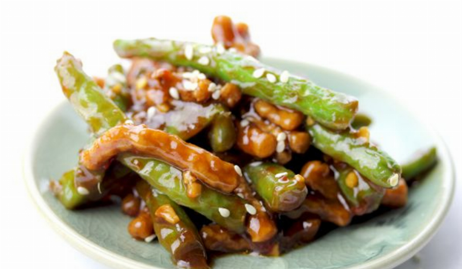 Spicy Stir Fried Beef and Green Beans