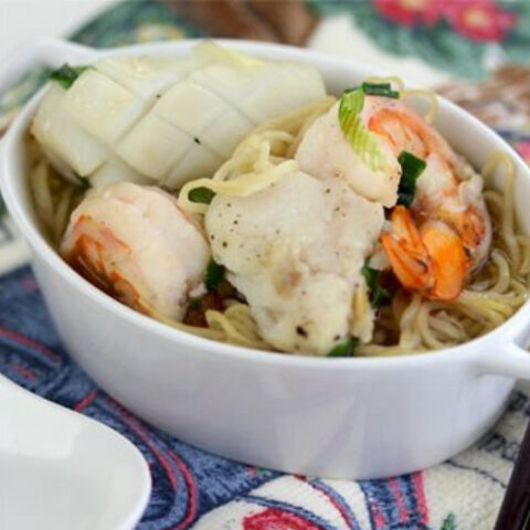 Mi Do Bien Recipe (Seafood Noodle Soup Recipe)