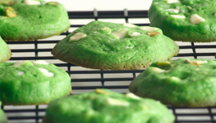 Pandan Pistachio White Chocolate Chip Cookies