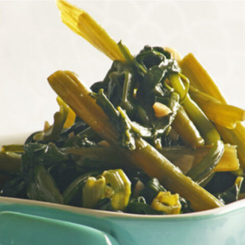 Stir-Fry Pea Shoot Tendrils in Garlic and Black Bean Sauce (Rau Muong Xao)