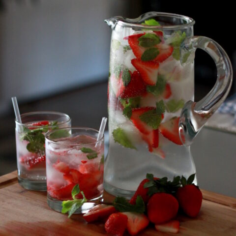 Strawberry Mint Spritzer